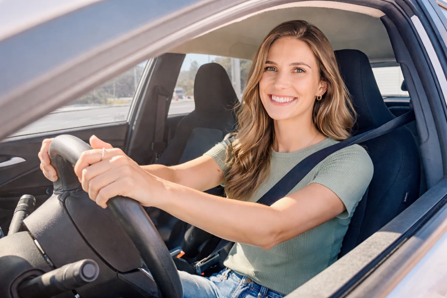 Motorista satisfeita com pedágio automático